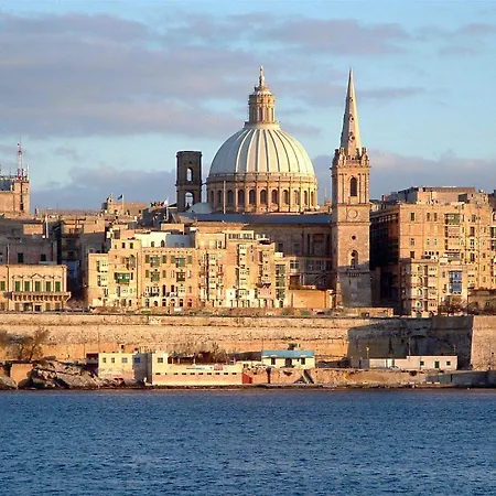 Luxury Ocean Views In Tigne Point, With Pool * Sliema
