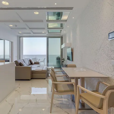 Luxury Ocean Views In Tigne Point, With Pool Apartment Sliema