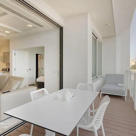 Apartment Luxury Ocean Views In Tigne Point, With Pool Sliema